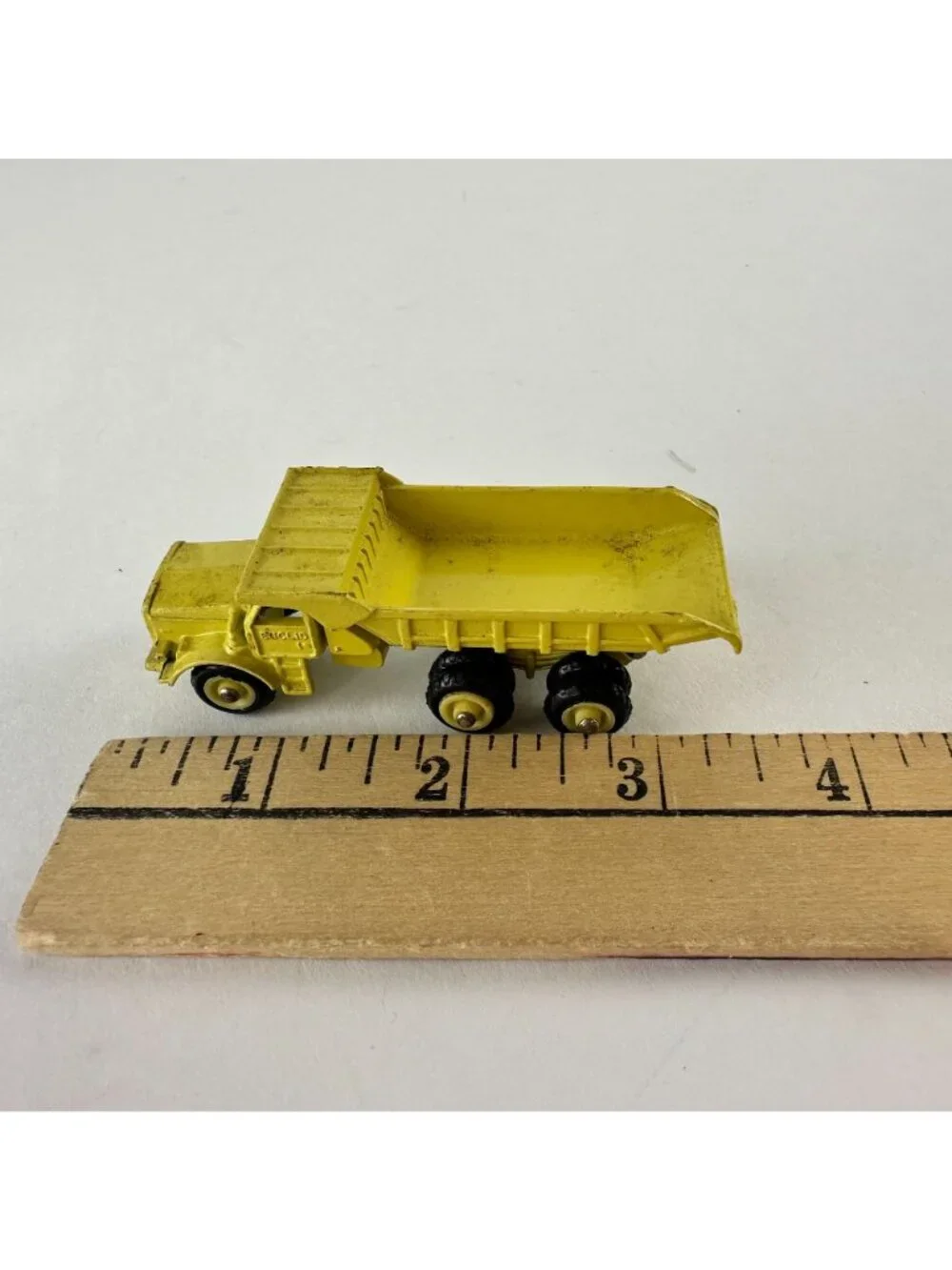 Mini Dinky Euclid R-40 No 87 Meccano Yellow Dump Truck